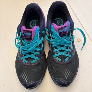 Brooks Ghost Running Shoes Size 9.5